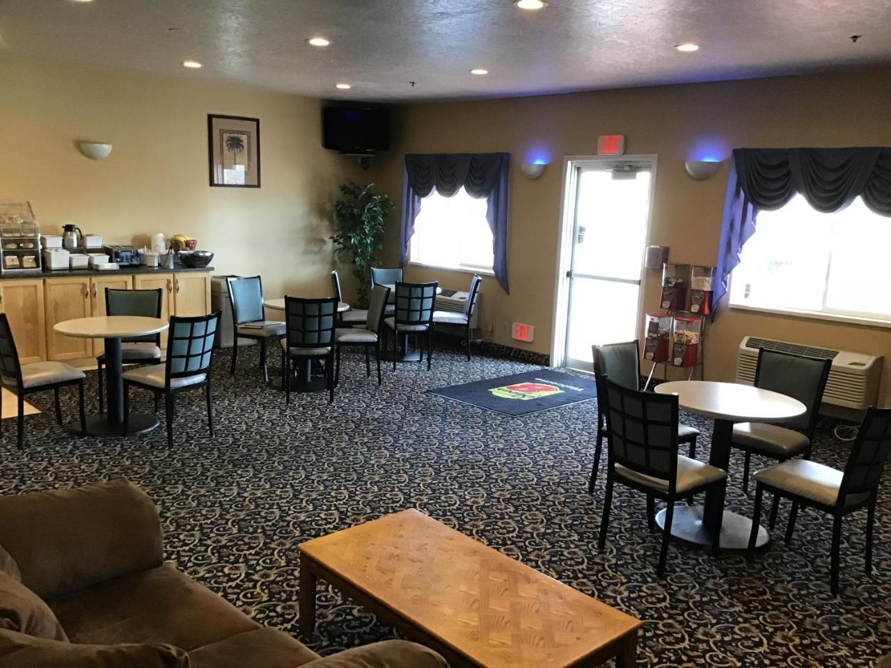 Super 8 By Wyndham Vernal Ut Zewnętrze zdjęcie