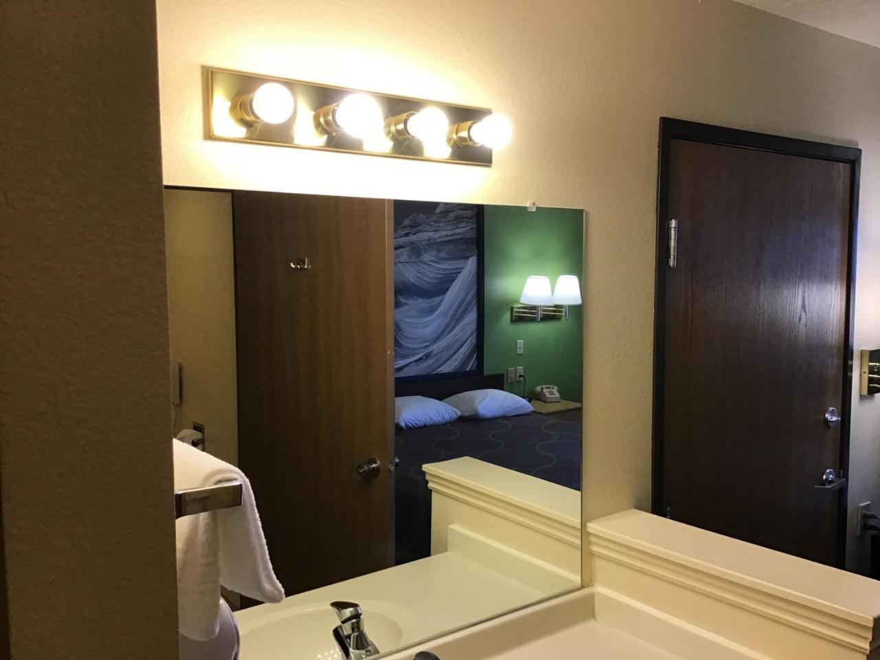 Super 8 By Wyndham Vernal Ut Zewnętrze zdjęcie