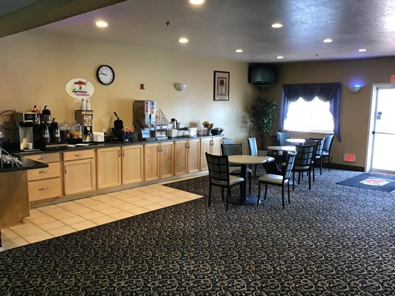 Super 8 By Wyndham Vernal Ut Zewnętrze zdjęcie