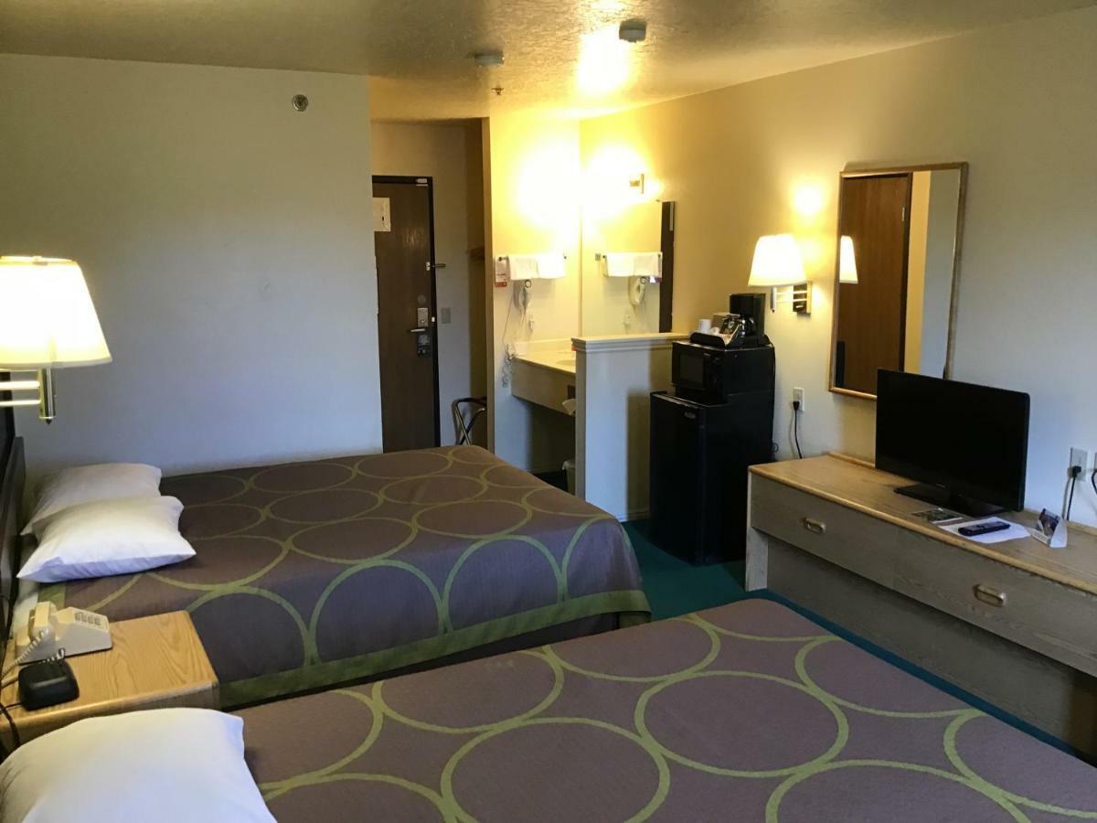 Super 8 By Wyndham Vernal Ut Zewnętrze zdjęcie